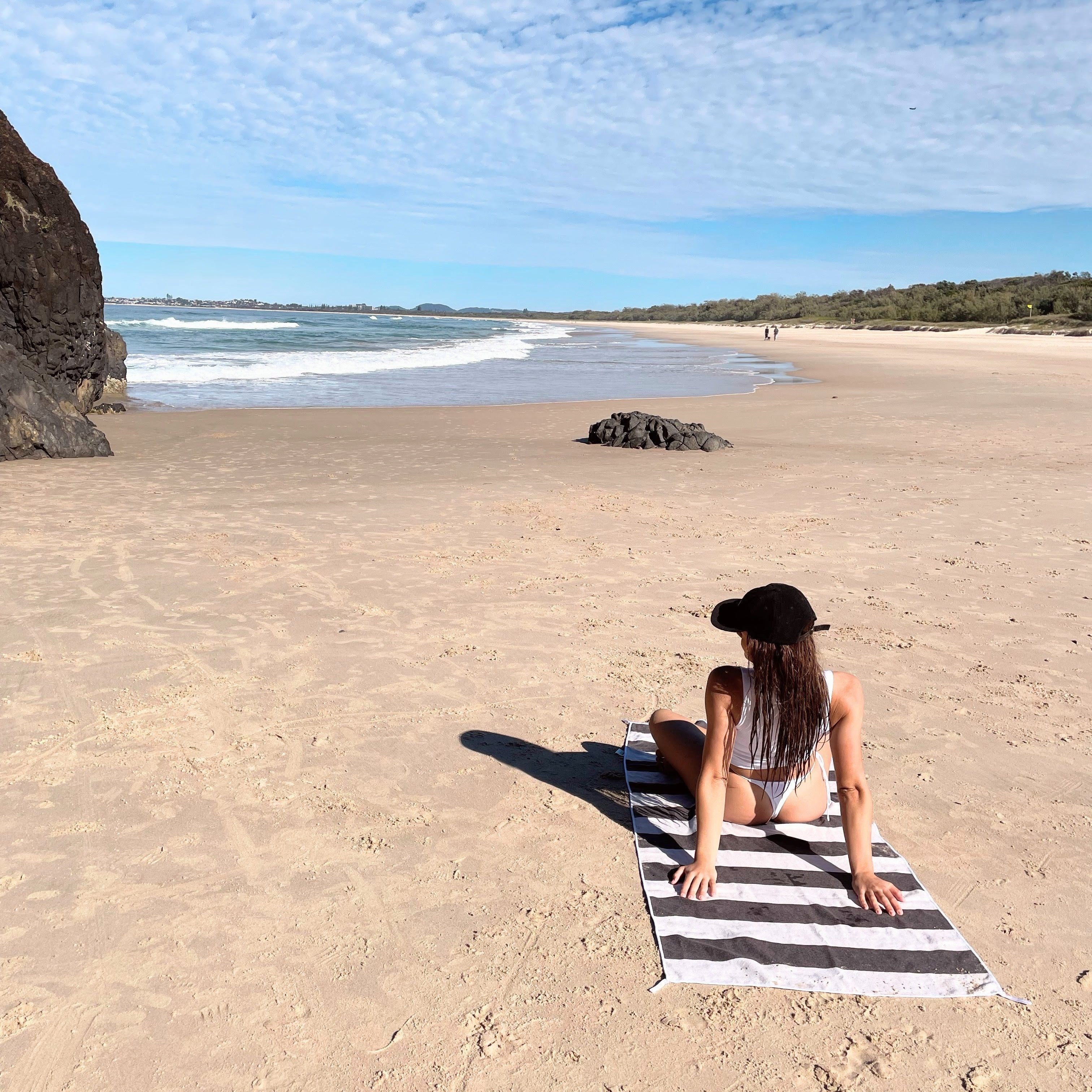 Capri Sand Free Beach Towel With Pocket