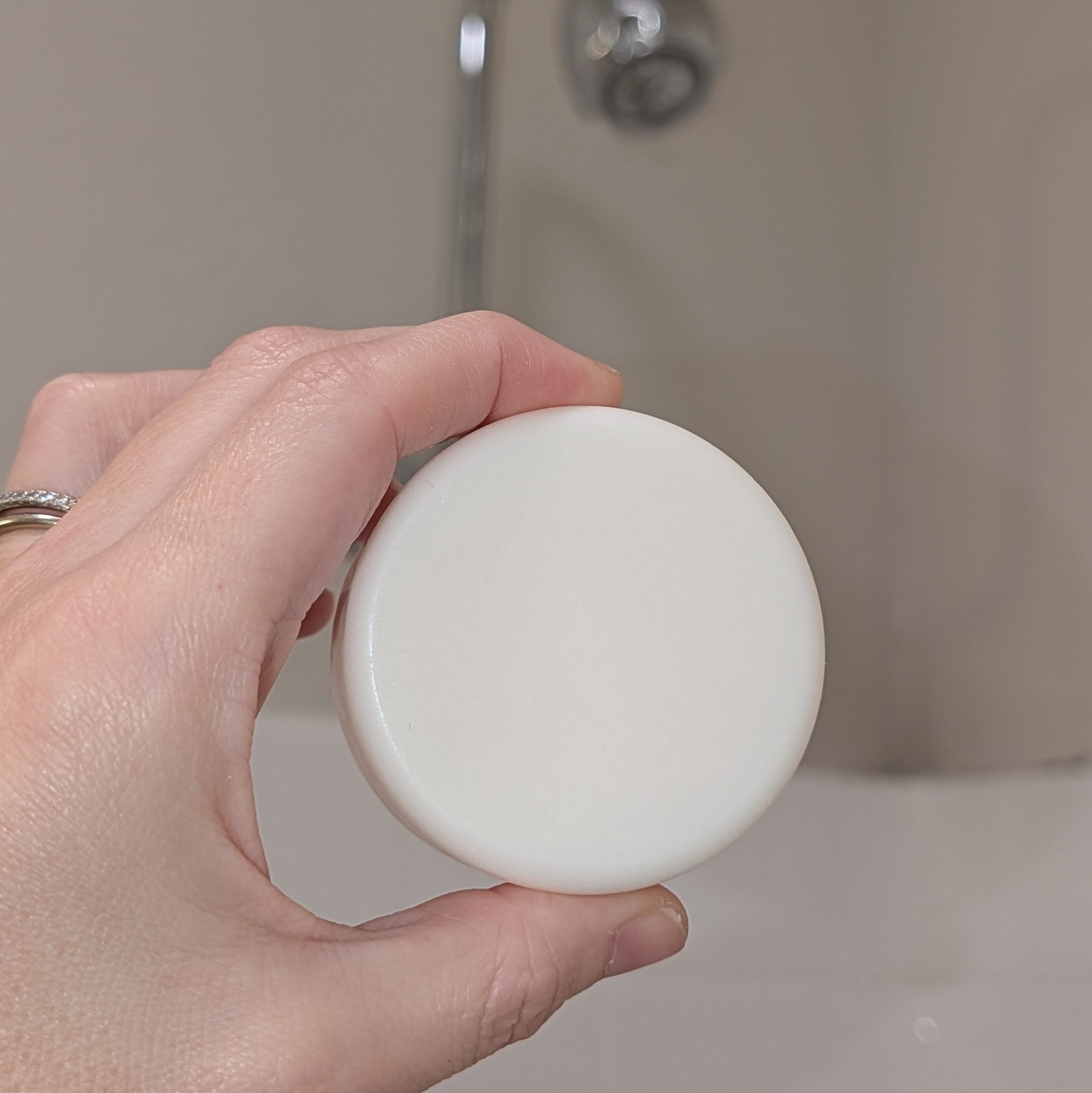 A sustainable alternative to liquid conditioner and shampoo, it’s perfect for travel and zero-waste living.