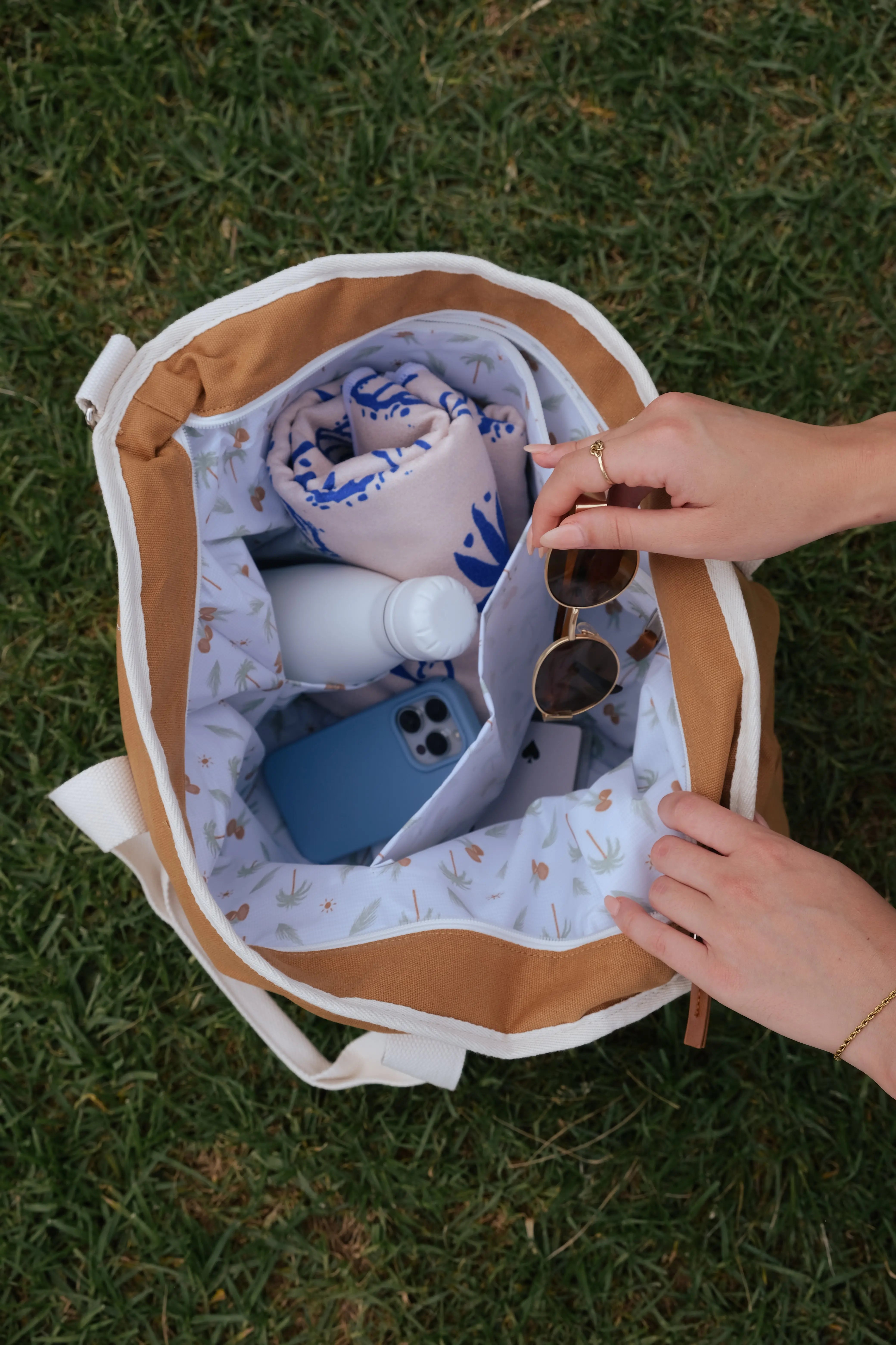 beach tote bag brown cooler bag australia zip pockets