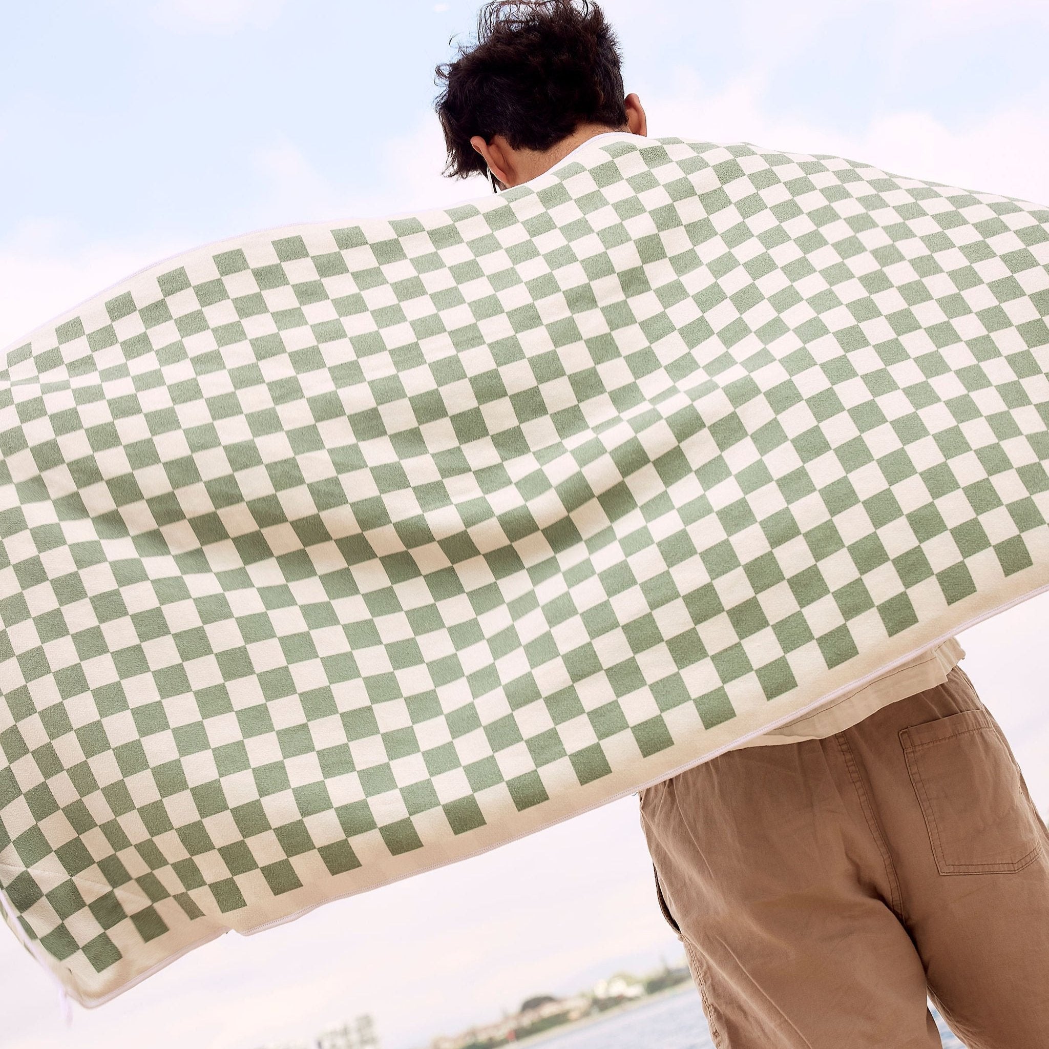 green_checkered_best_beach towels australia sandfree with pocket