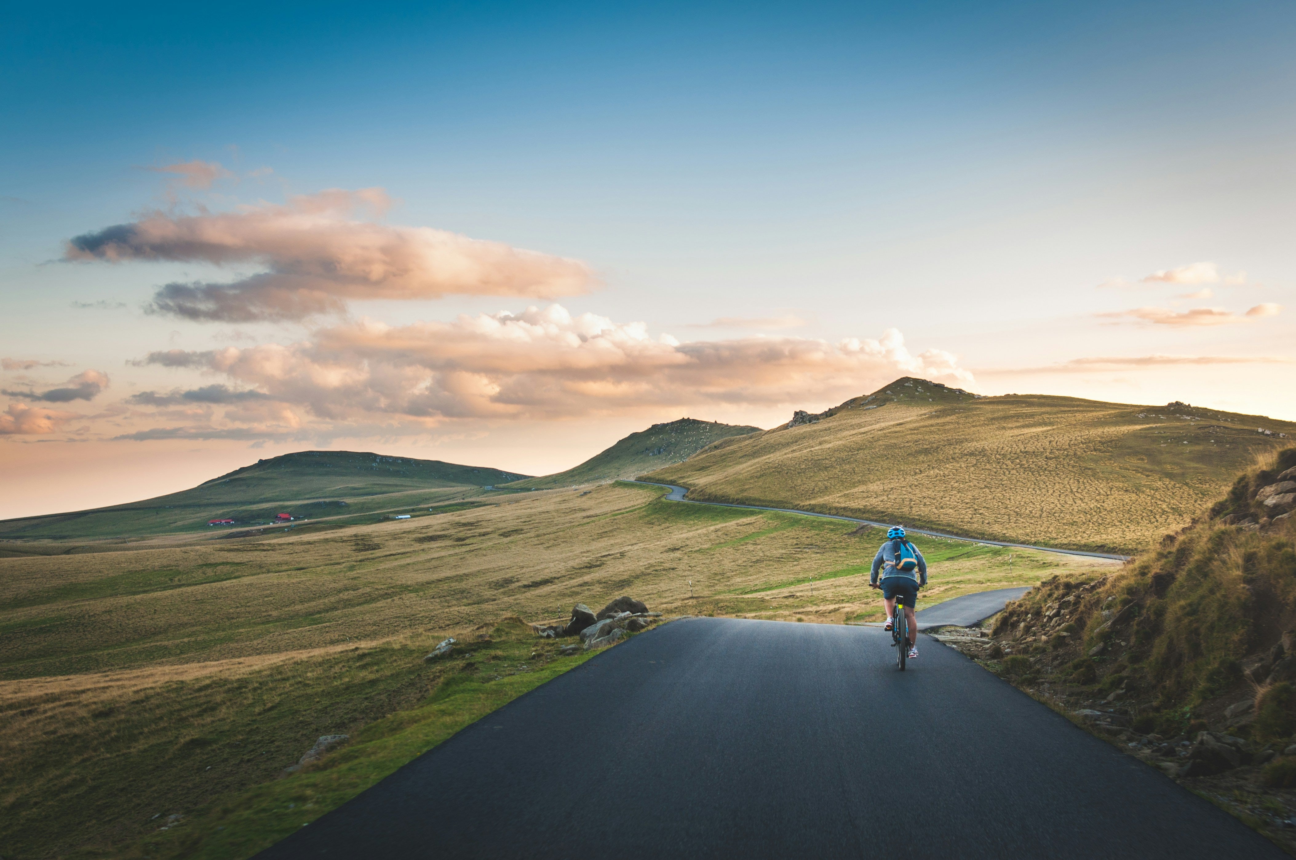 Sun, Skin, and Sustainability: How to Be a More Eco-Friendly Traveller