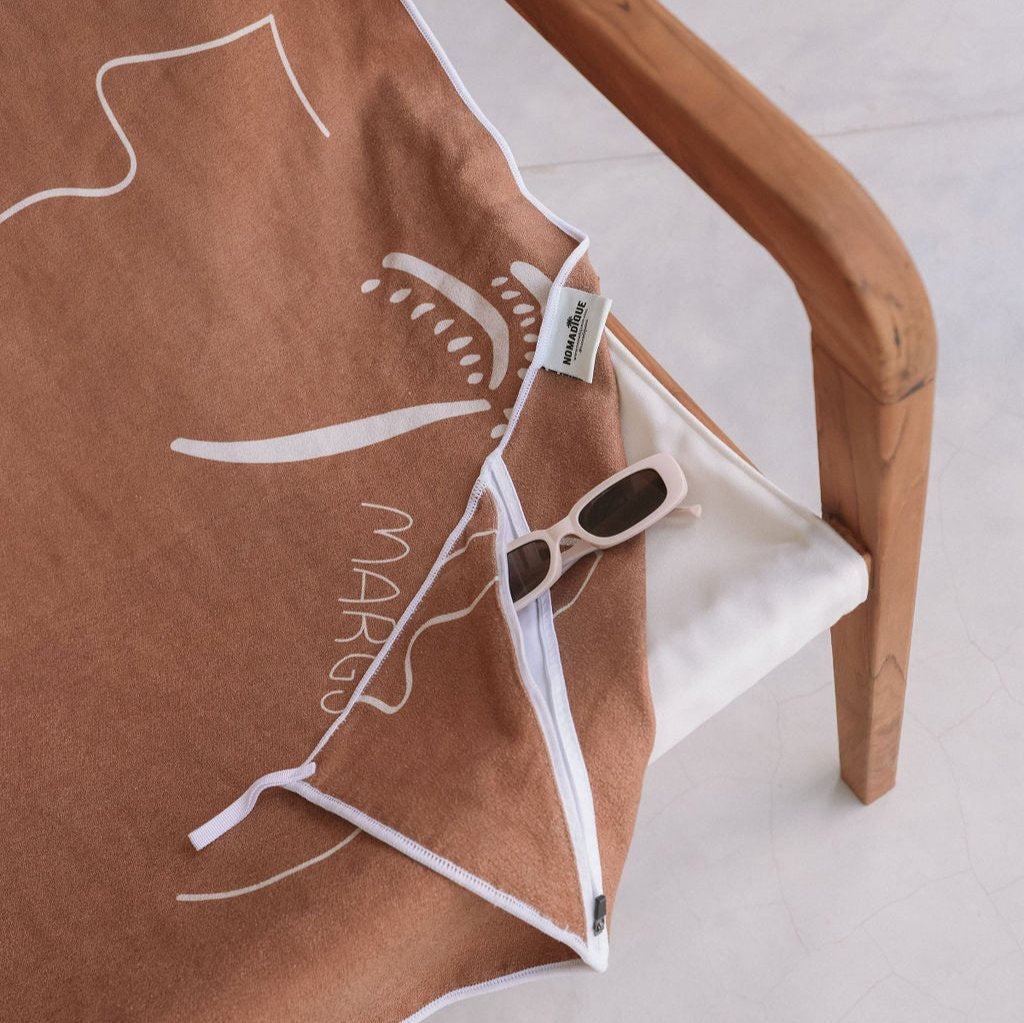 Brown_beach_towel_with_zip_pocket_and_pegs_australia