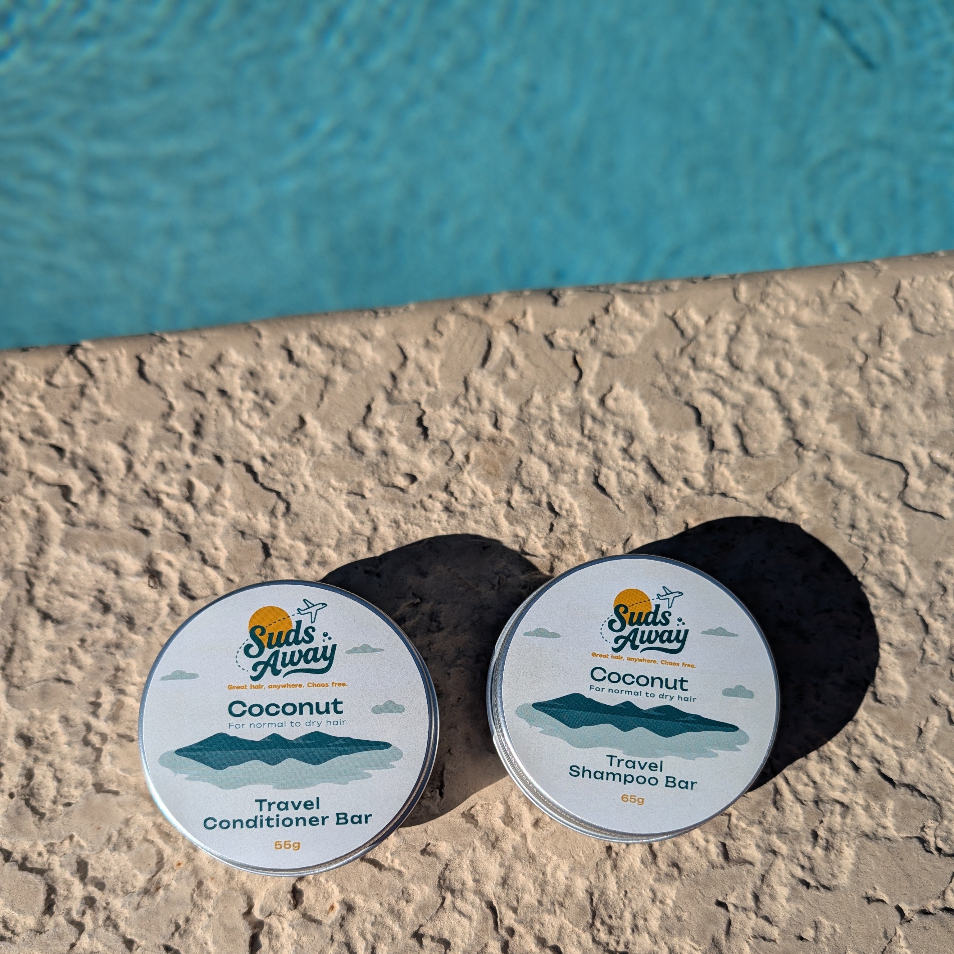 Keep your hair soft and healthy on the go with this coconut oil travel shampoo and conditioner bar. Designed for convenience and sustainability, it conditions deeply while saving space and eliminating plastic packaging.