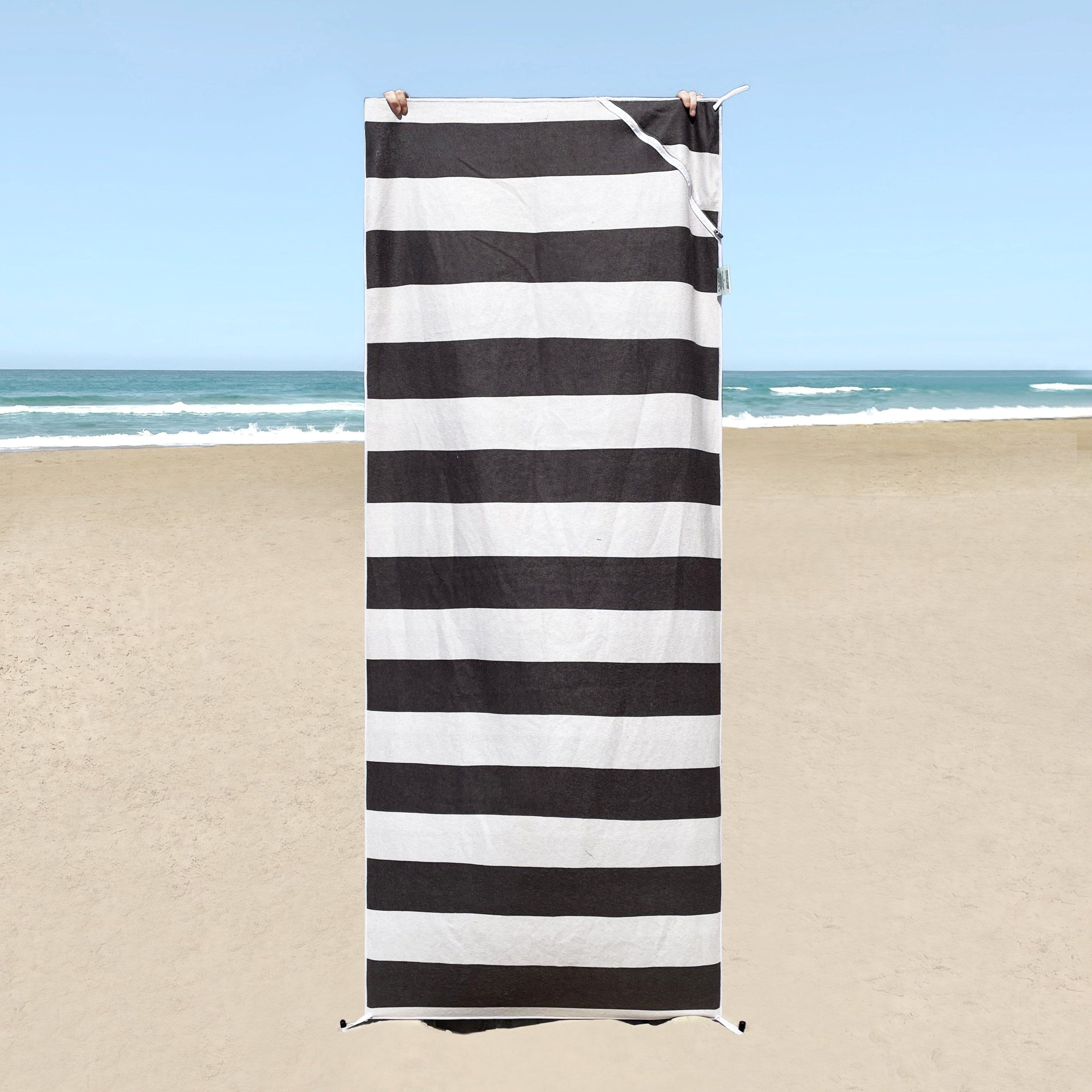 black_white_best_beach towels australia sandfree with pocket